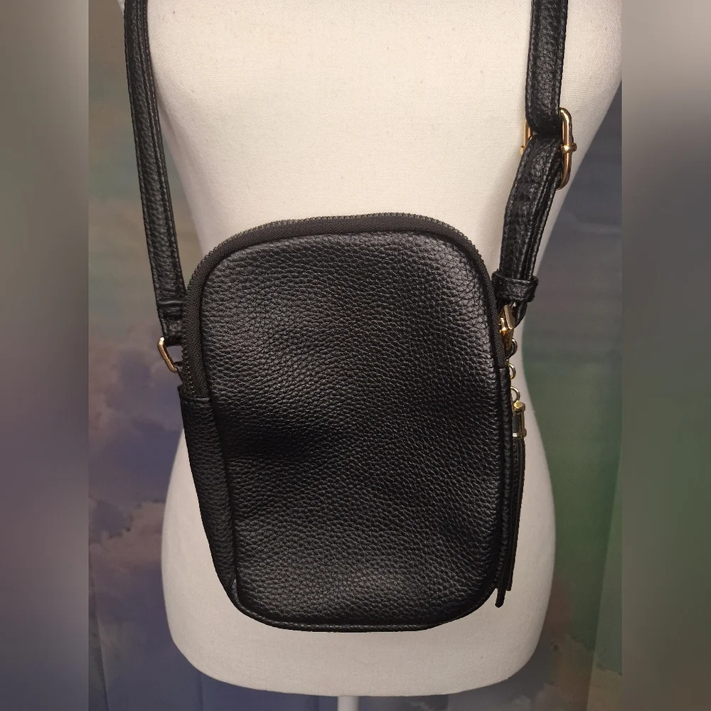 Fashion Black Gold Crossbody Bag Adjustable Strap Tassel